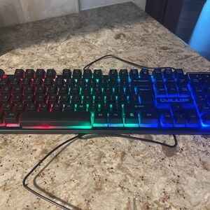Wired pro gaming key board. Light up